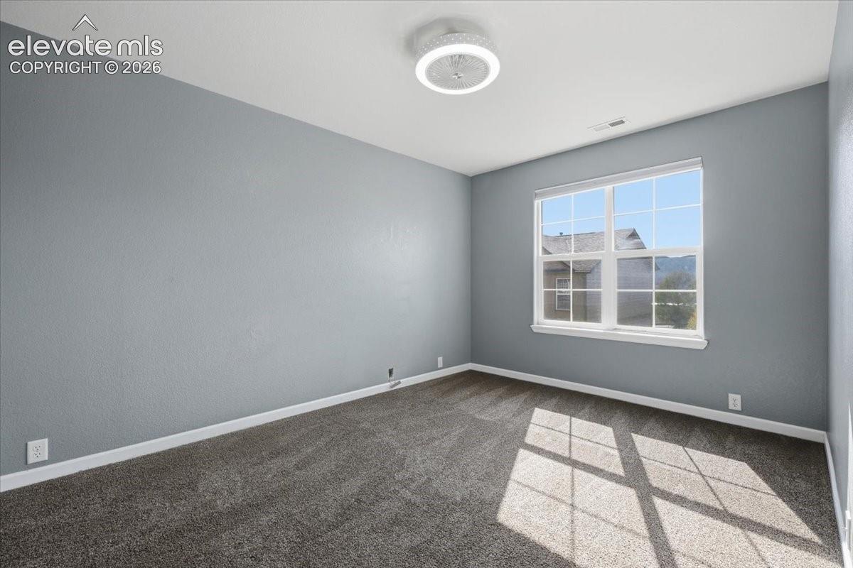 Bedroom 2 - great mountain view
