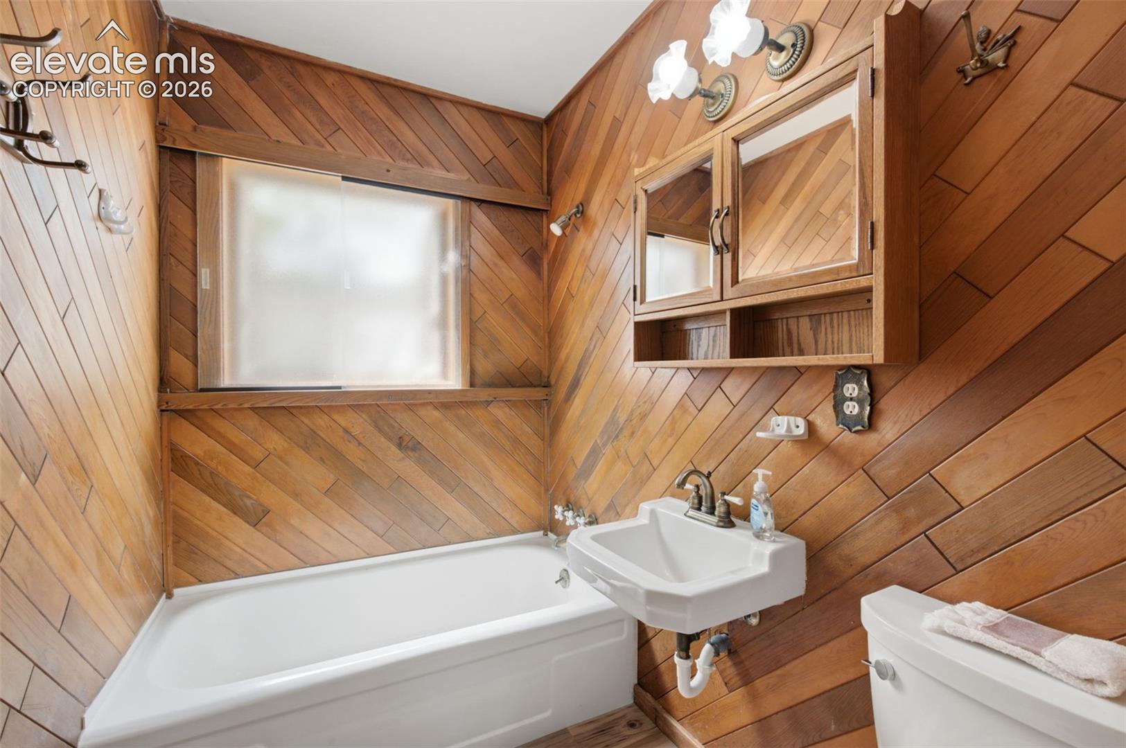 Photo 18 of 110 N Brentwood Drive, Colorado Springs