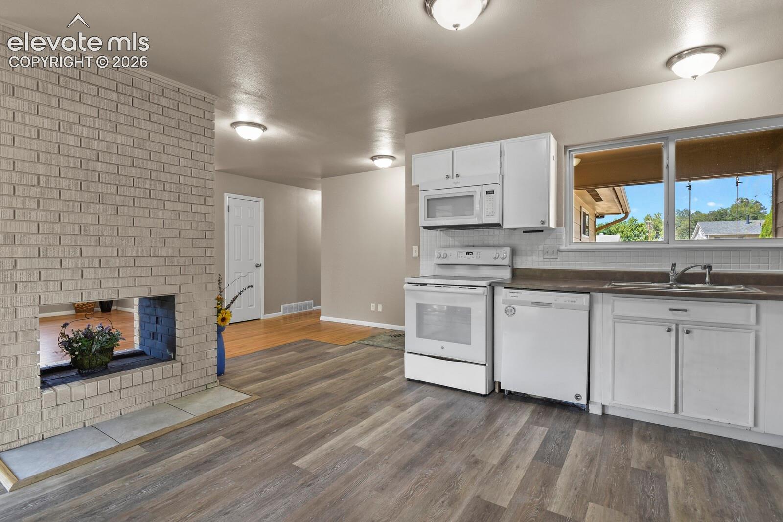 with see thru fireplace to living room