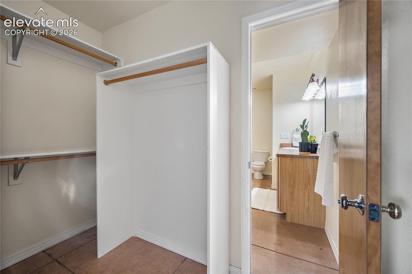 Walk in closet