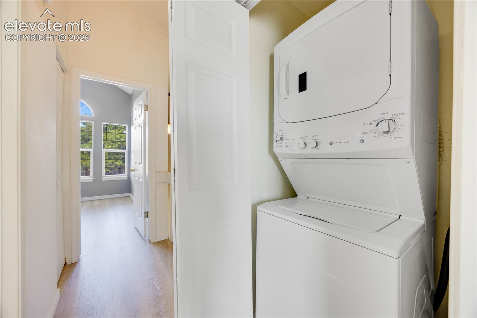 Integrated laundry appliances