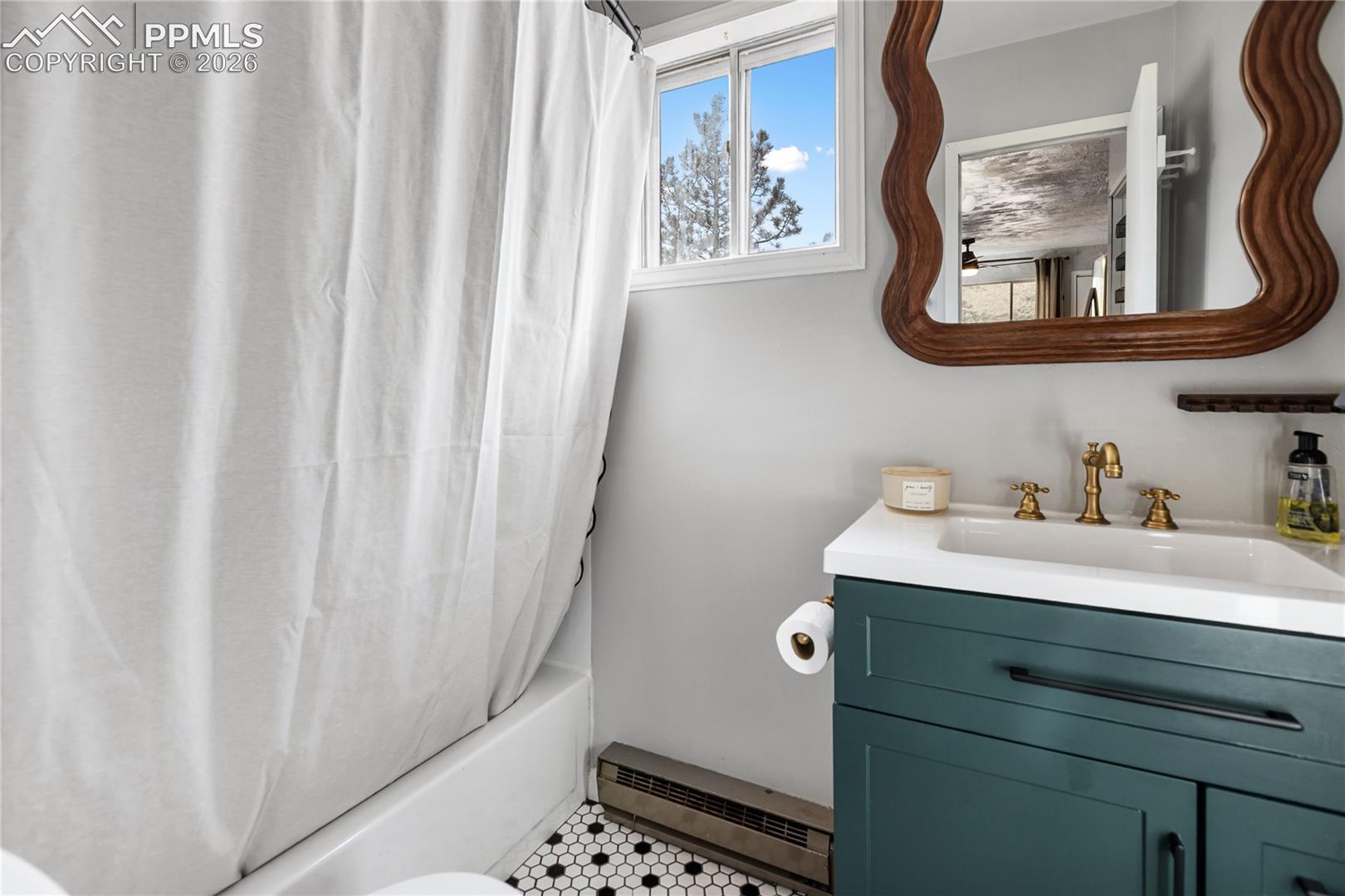 Tub/ Shower