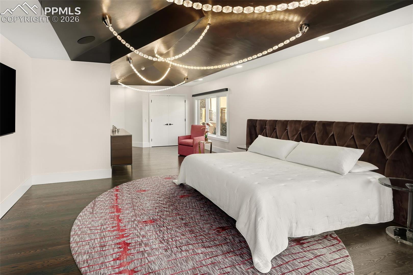 Custom Lighting Accents The Ceiling Design Features