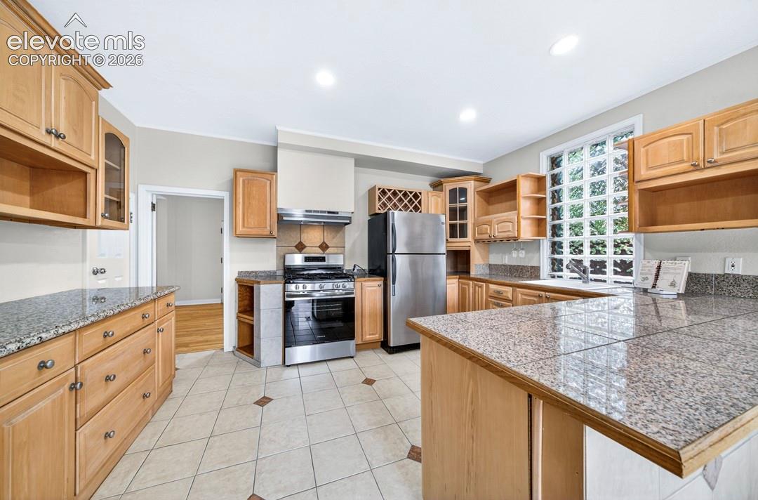 Photo 13 of 1121 E Willamette Avenue, Colorado Springs