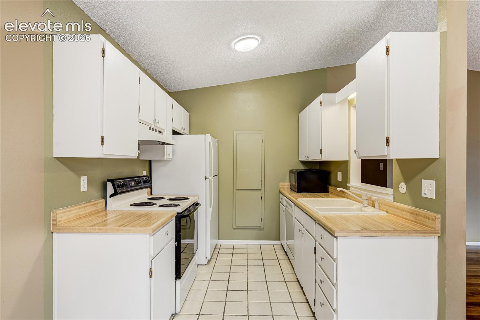 Photo 11 of 4875 Bluestem Drive, Colorado Springs