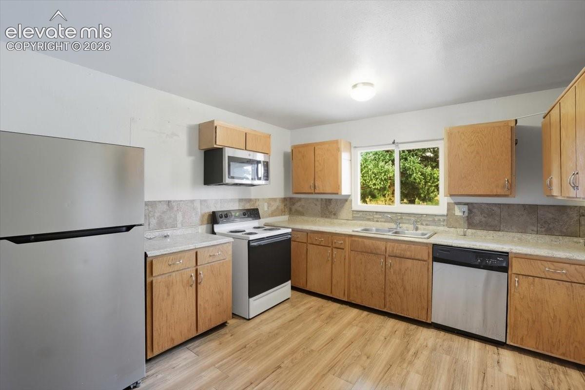Photo 9 of 834 Tia Juana Street, Colorado Springs