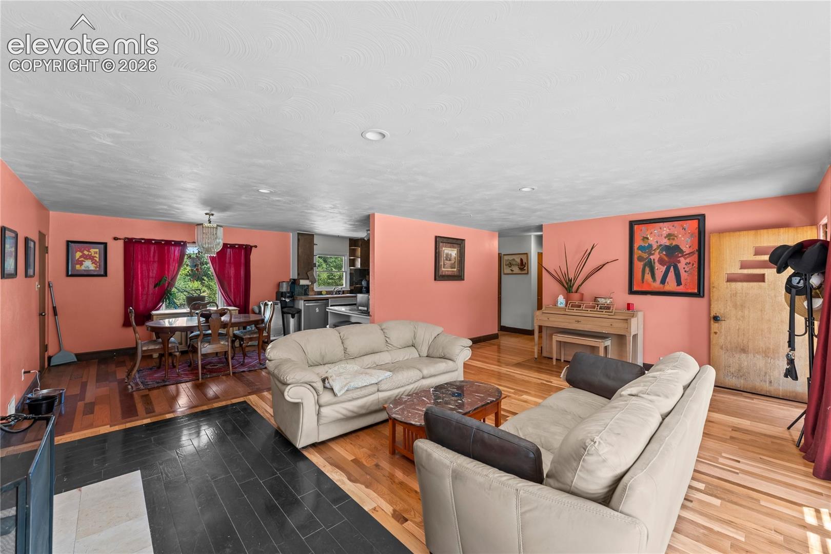 11 Oak Pl, Manitou Springs, CO 80829