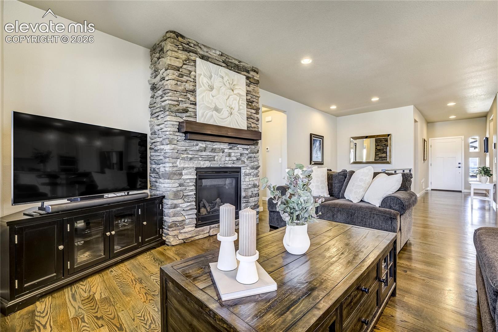 Comfort Meets Connection | 
Whether hosting friends or enjoying a quiet evening at home, this space was designed to bring people together.