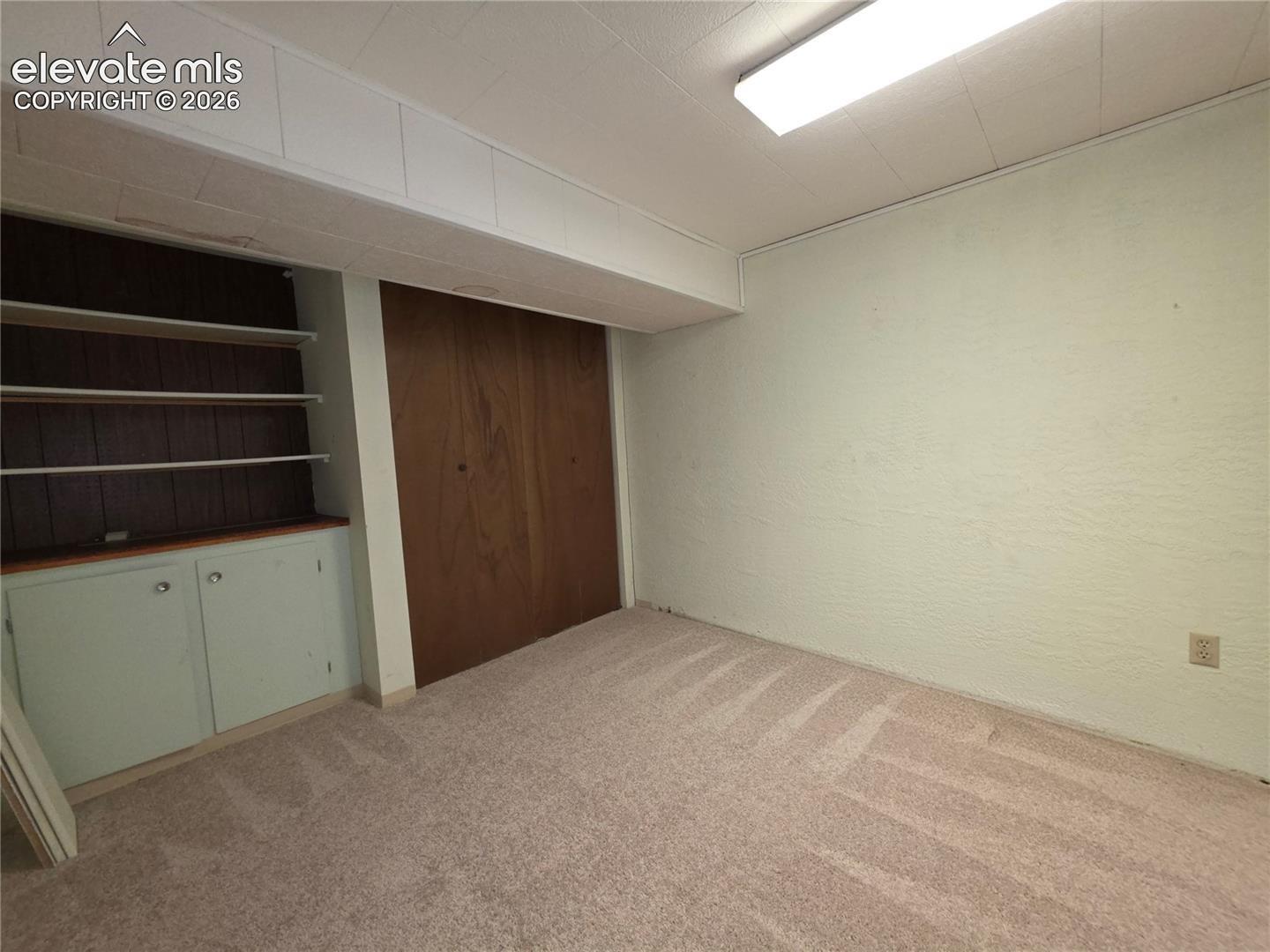 Laundry/storage