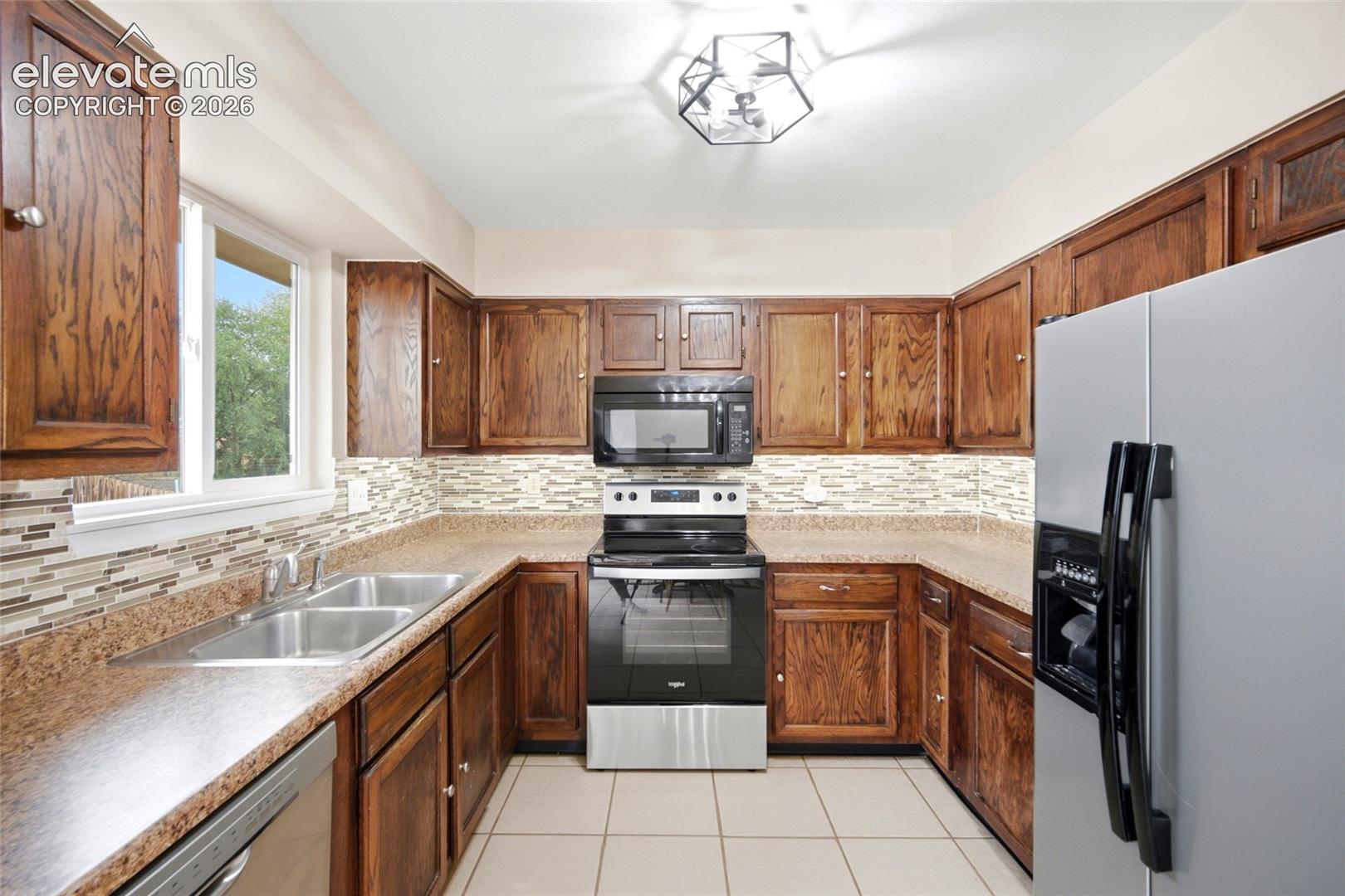 Photo 8 of 6735 Blue River Way, Colorado Springs