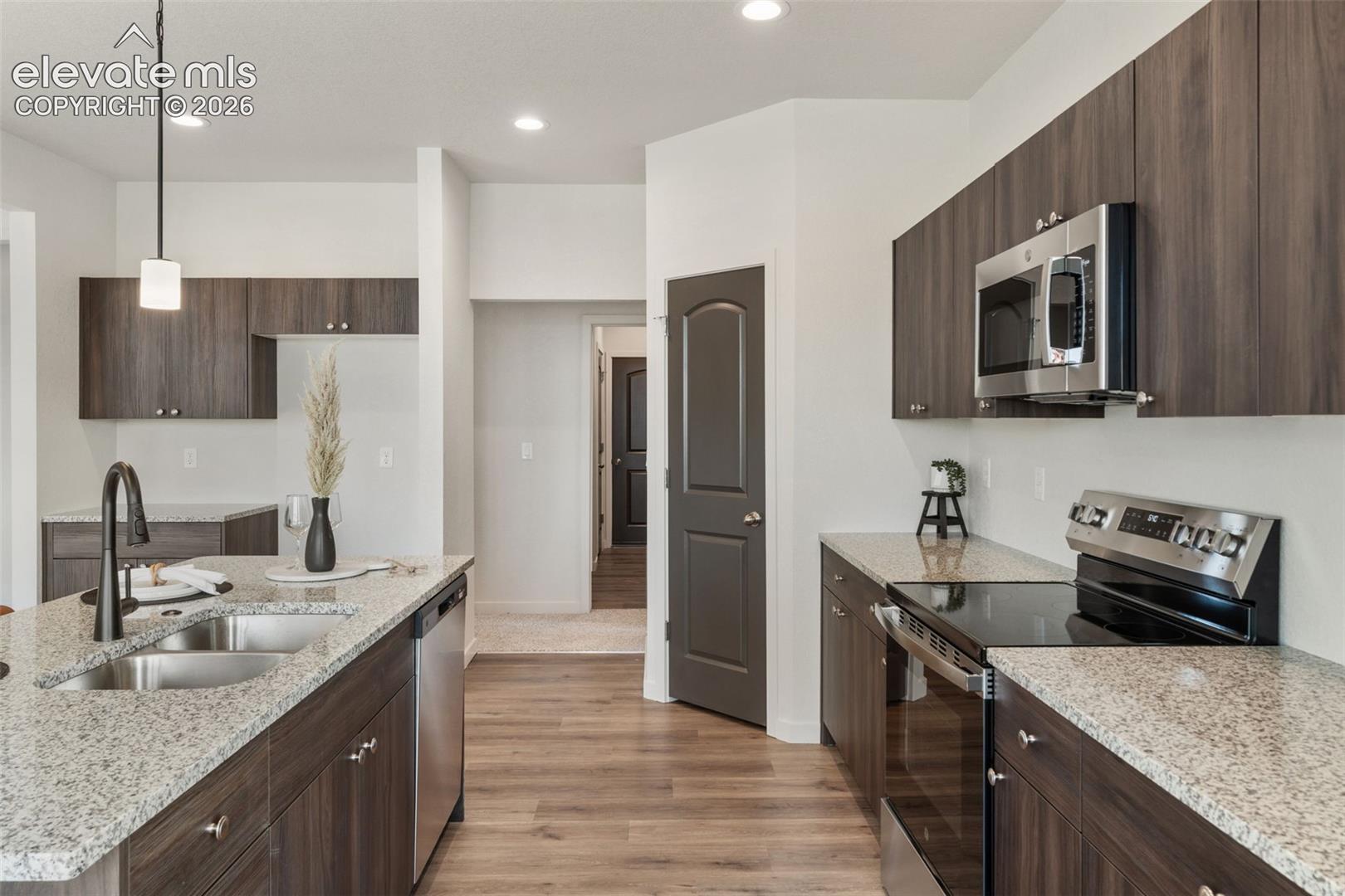 Photo 17 of 943 E Moonbeam Drive, Pueblo West