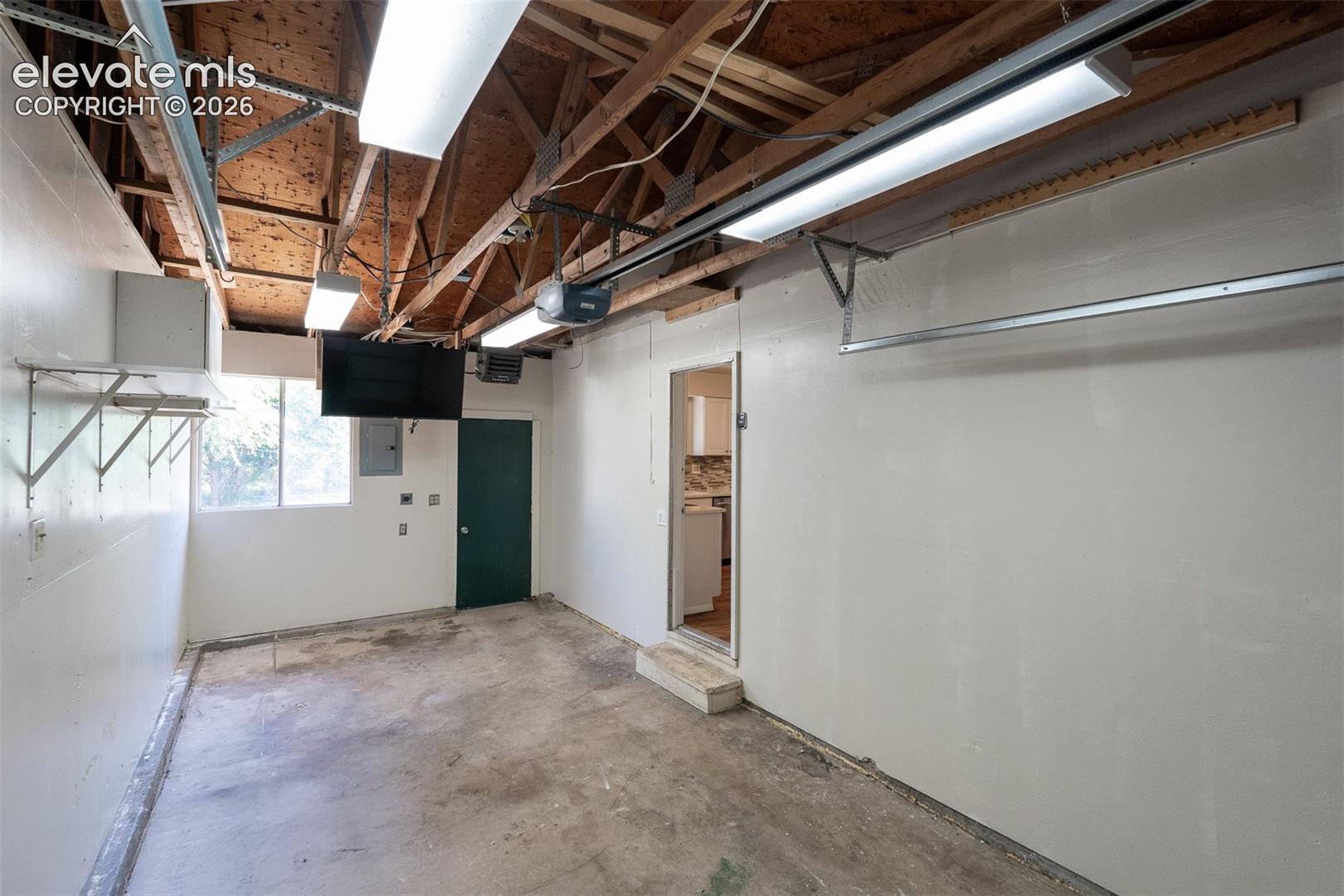Heated Garage with a TV