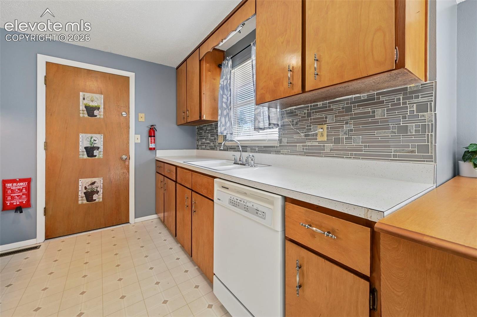 Photo 10 of 313 Cranbrook Circle, Colorado Springs