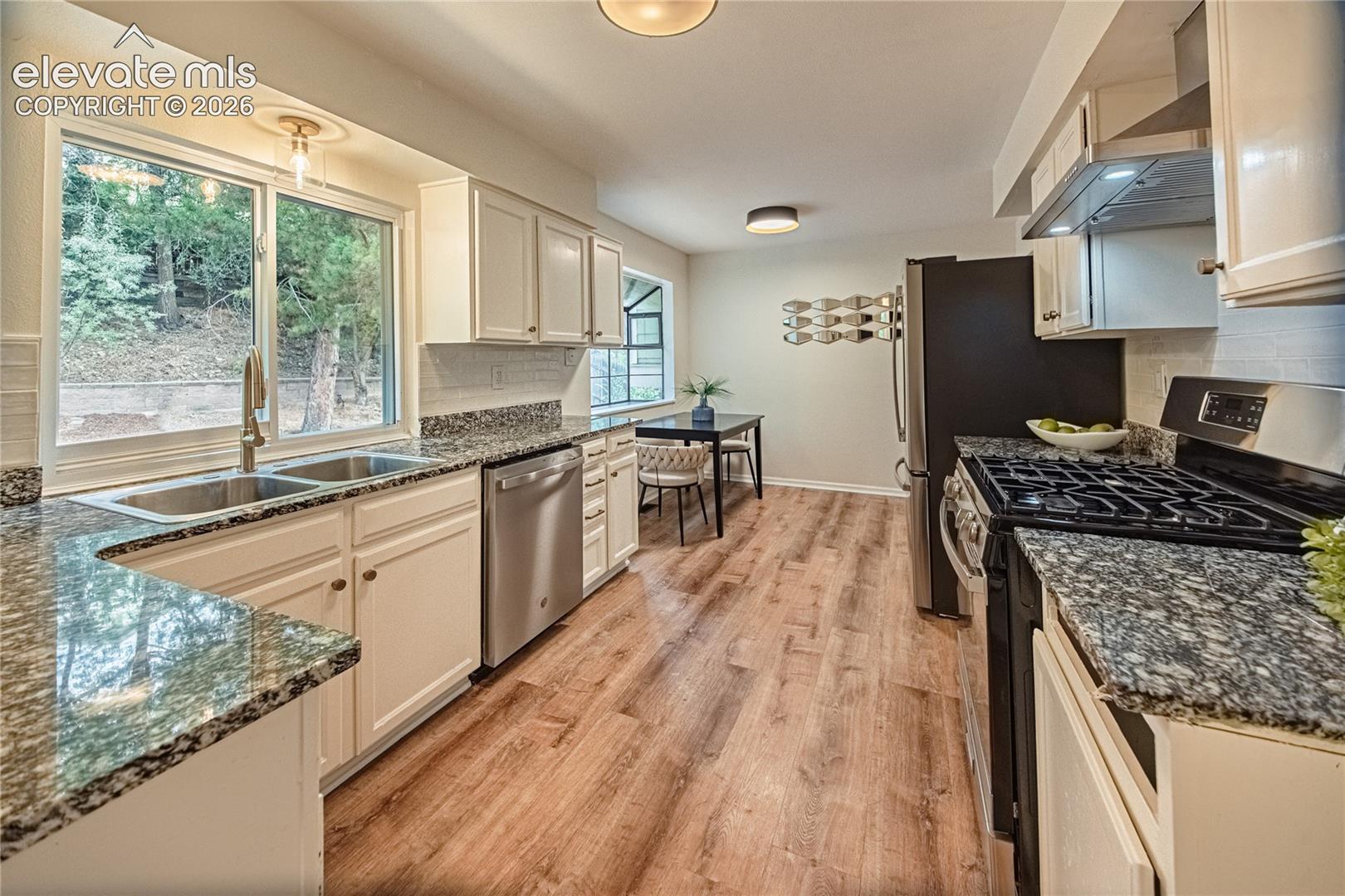 Photo 11 of 2965 Westcliff Circle, Colorado Springs