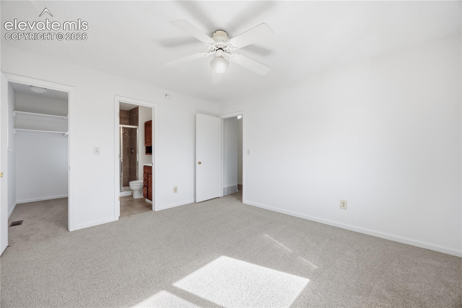 Photo 11 of 912 Amsterdam Drive, Colorado Springs