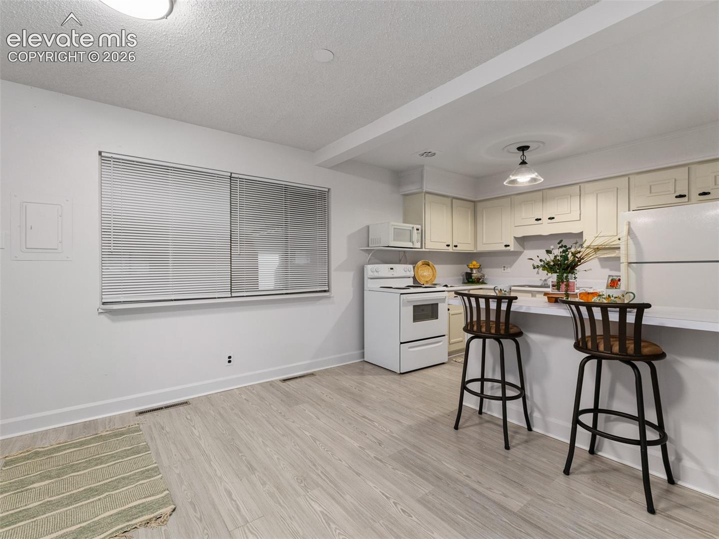 Kitchen and dining area