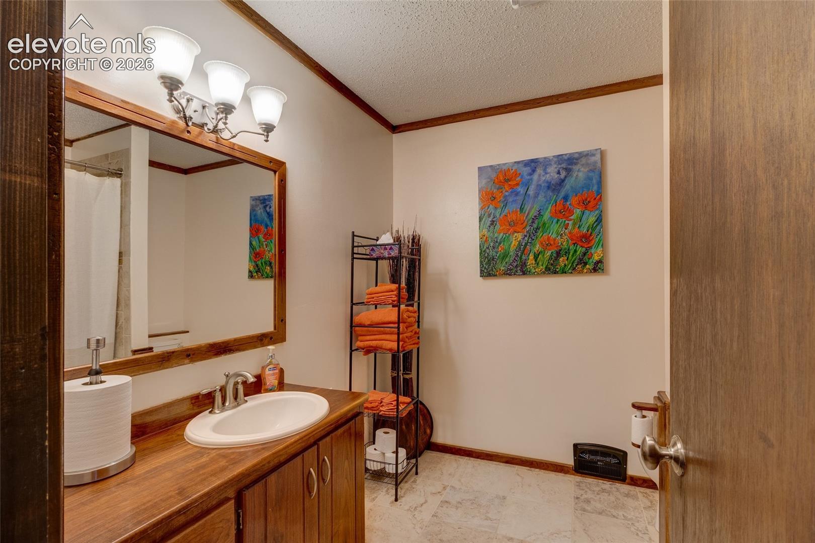 Guest bath on the upper level