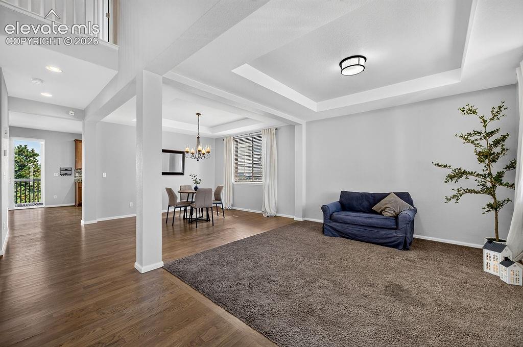 Tray ceiling with recessed lighting