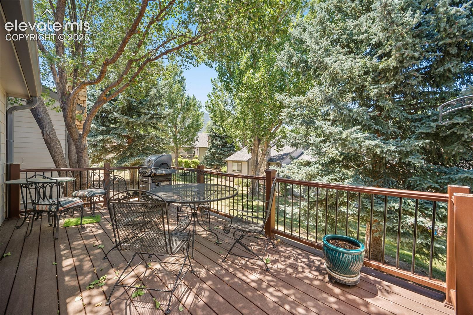 180 Cobblestone Dr, Colorado Springs, CO 80906