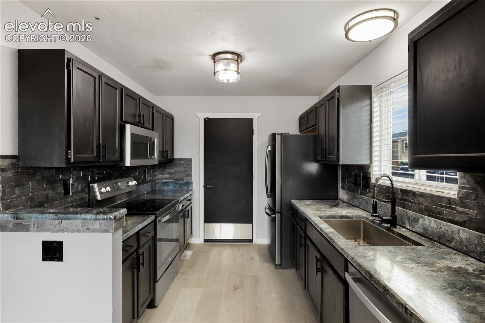 Photo 9 of 4610 Hennings Drive, Colorado Springs