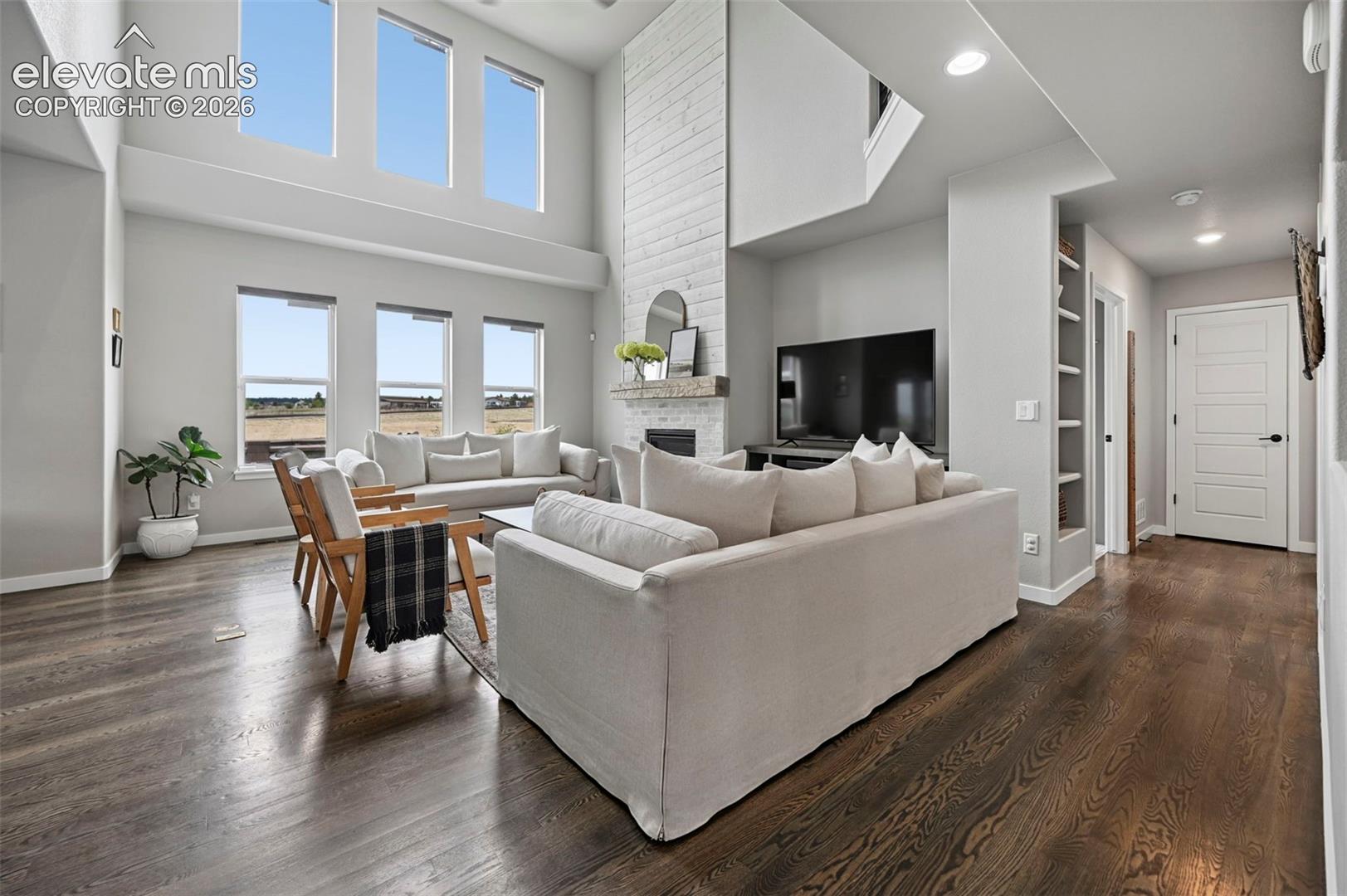 Photo 6 of 8182 Wheatland Drive, Colorado Springs