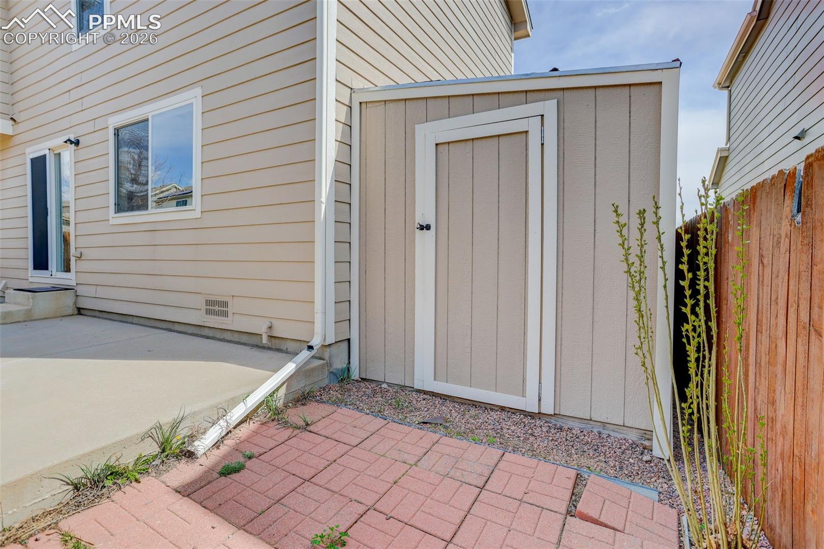 1634 Woodpark Dr, Colorado Springs, CO 80951