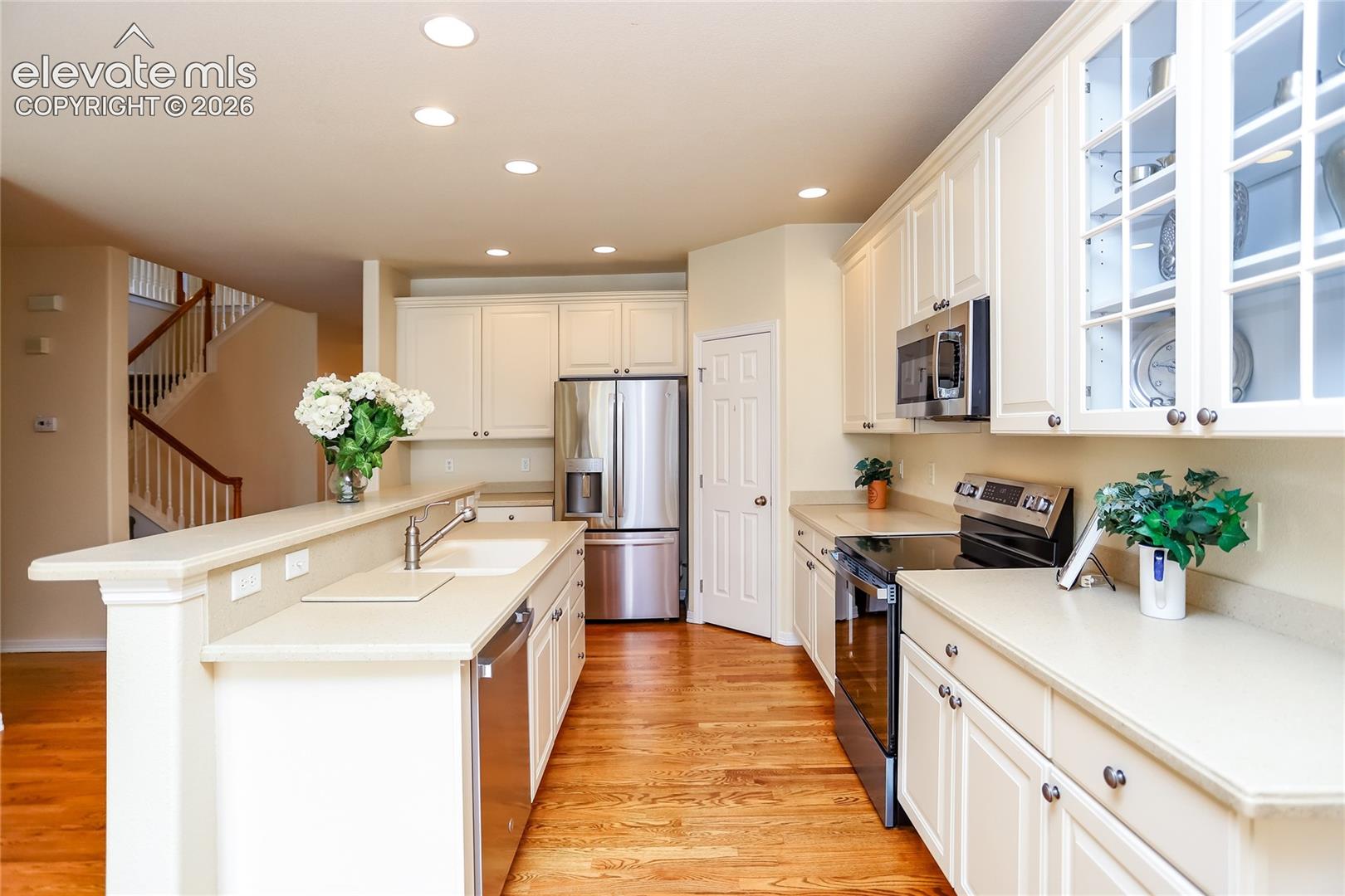 Brand new stainless steel GE appliances are included!
