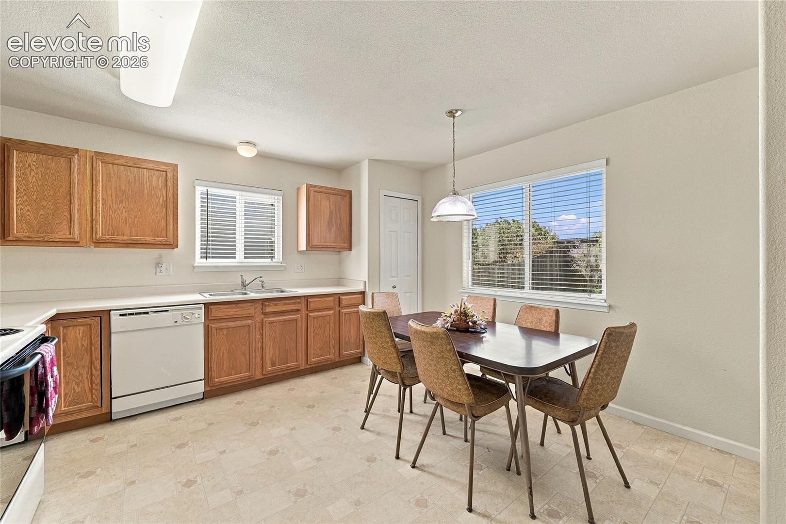 Photo 8 of 7538 Sailwind Drive, Colorado Springs