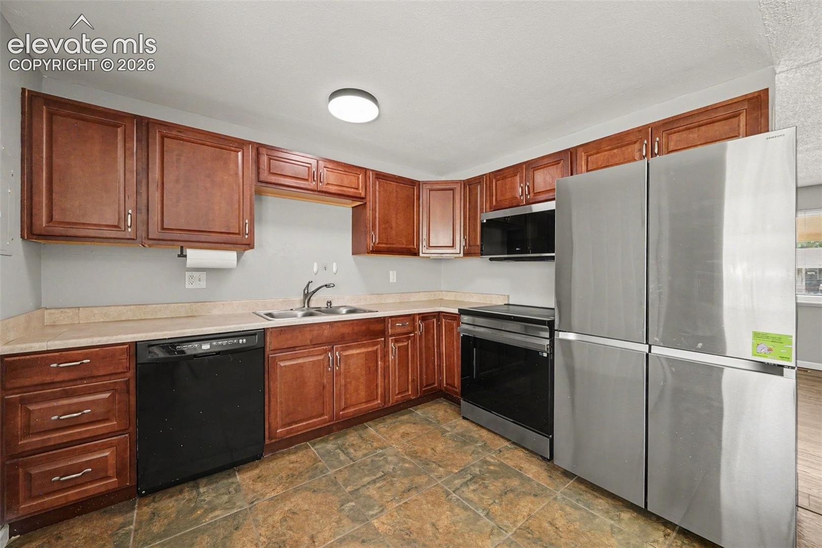 Photo 9 of 2535 Sonoma Drive, Colorado Springs