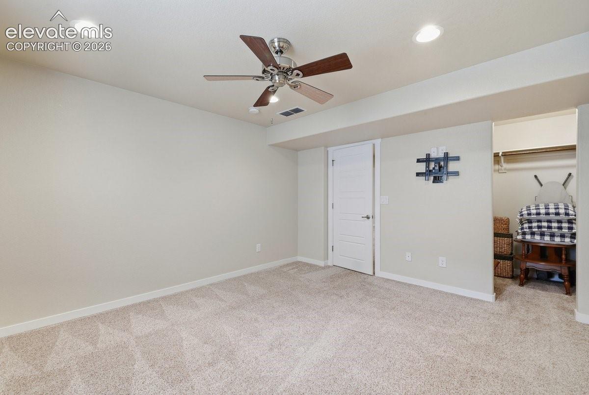 walk-in closet