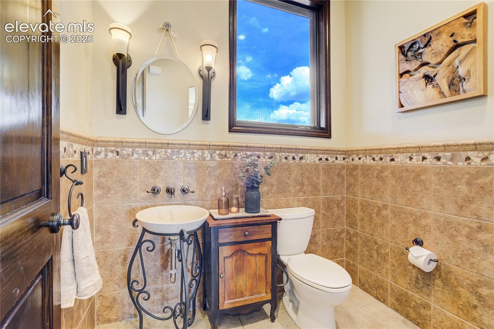 Main Level Powder Bath