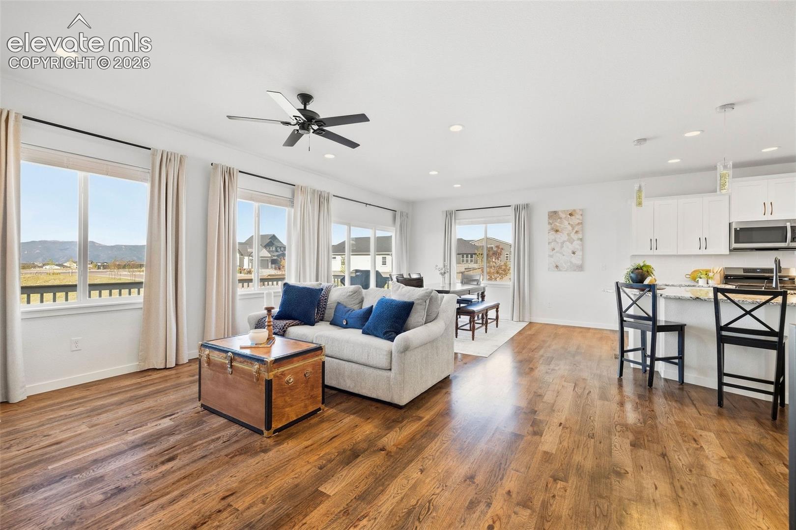 Stay connected whether you're having a party or enjoying a quiet night alone. The floorplan is open to let in all the natural light and incredible views. 