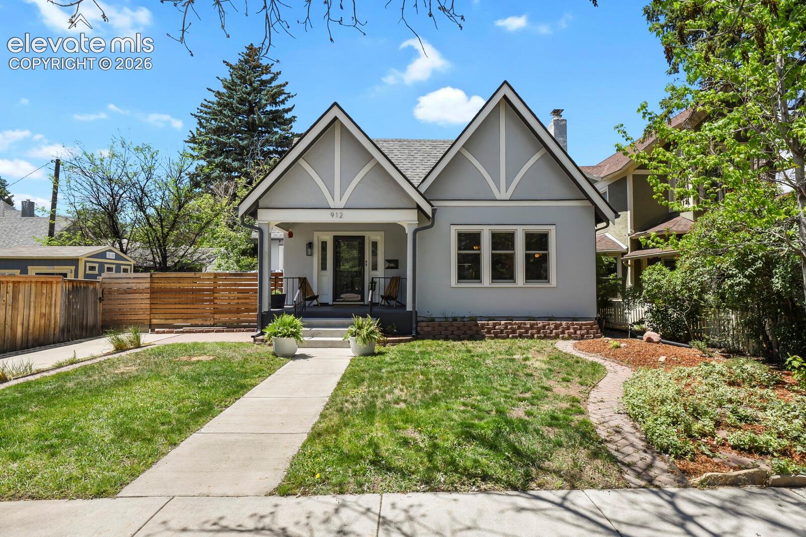 912 N Corona St, Colorado Springs, CO 80903