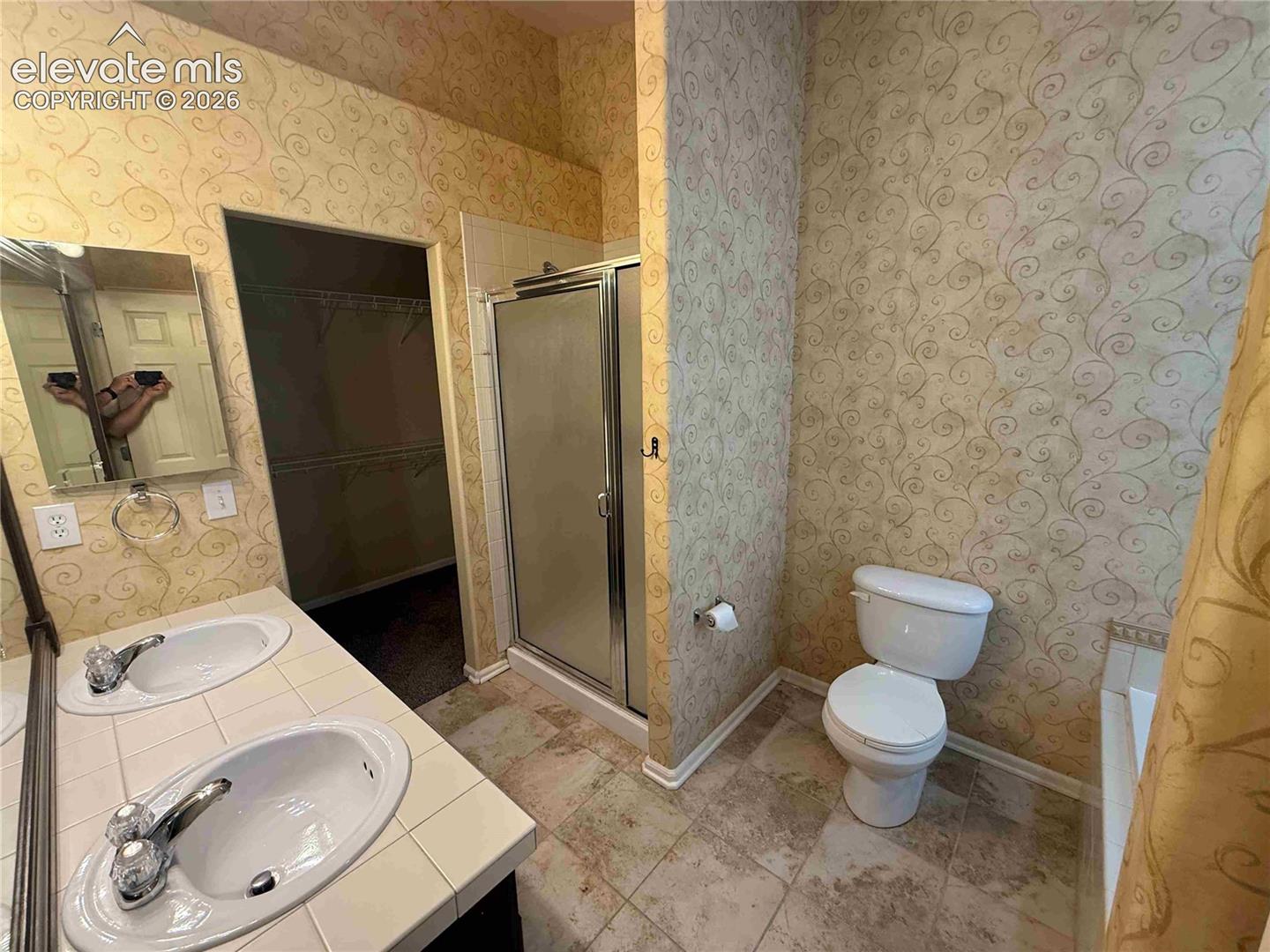 Primary 5-piece bath with dual-sink vanity
