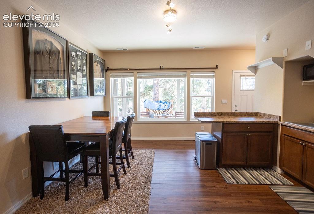 Lower kitchenette