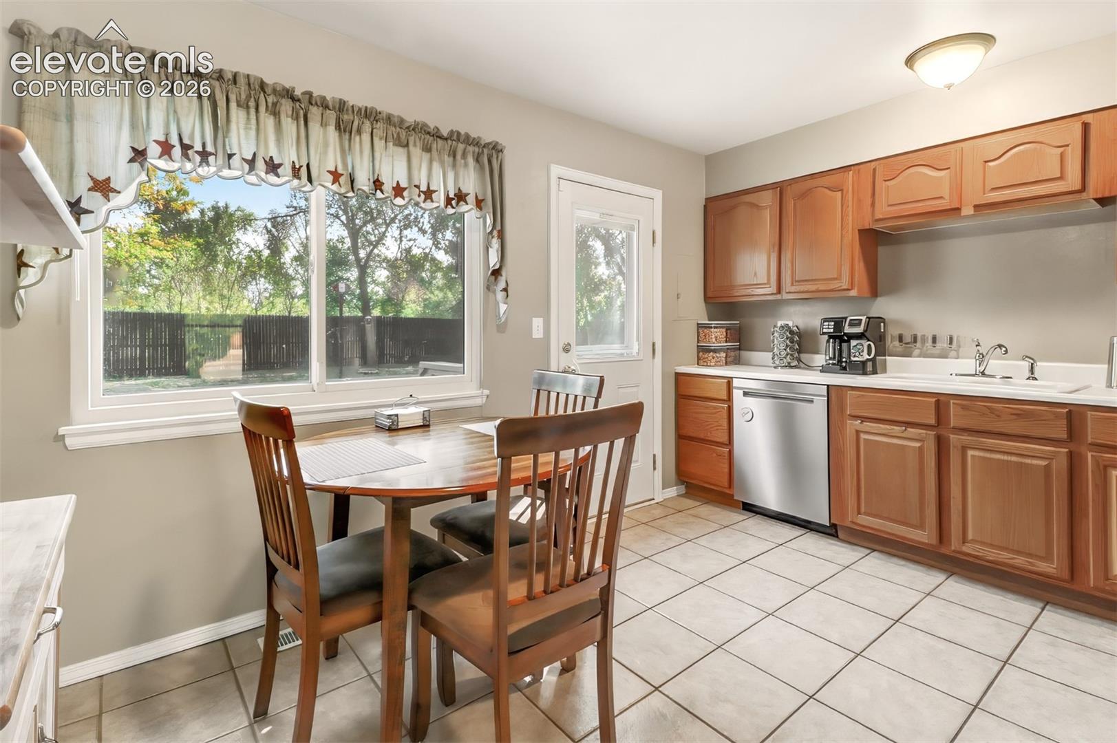 Photo 6 of 2551 E Payne Circle, Colorado Springs