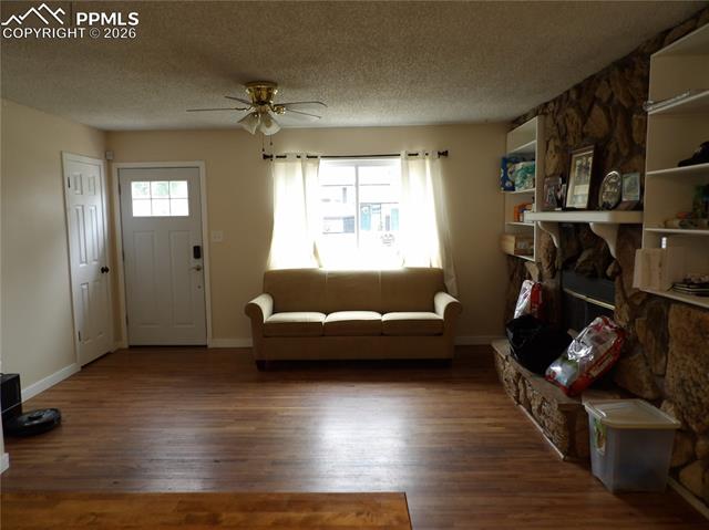 Photo 7 of 3927 Whittier Drive, Colorado Springs