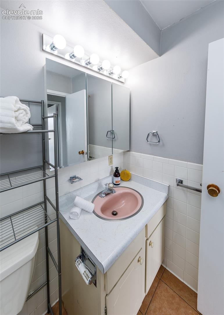 411 Lakewood Cir #C404, Colorado Springs, CO 80910