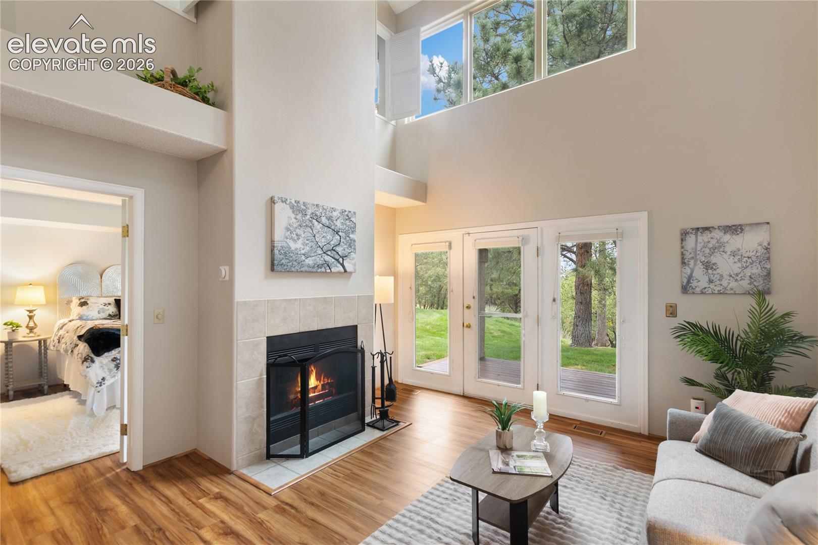 Working wood fireplace! 