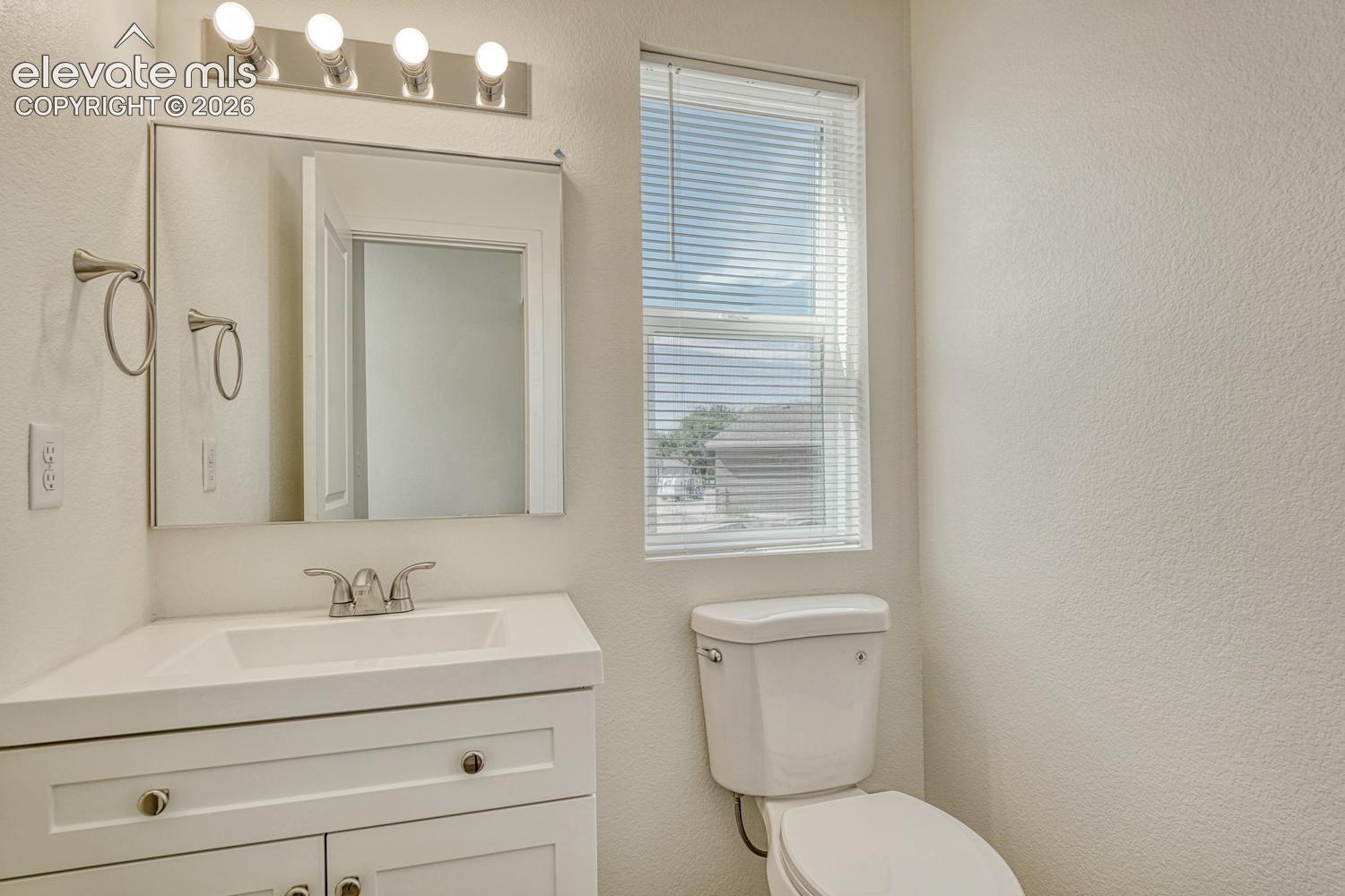 Powder bath on the main level