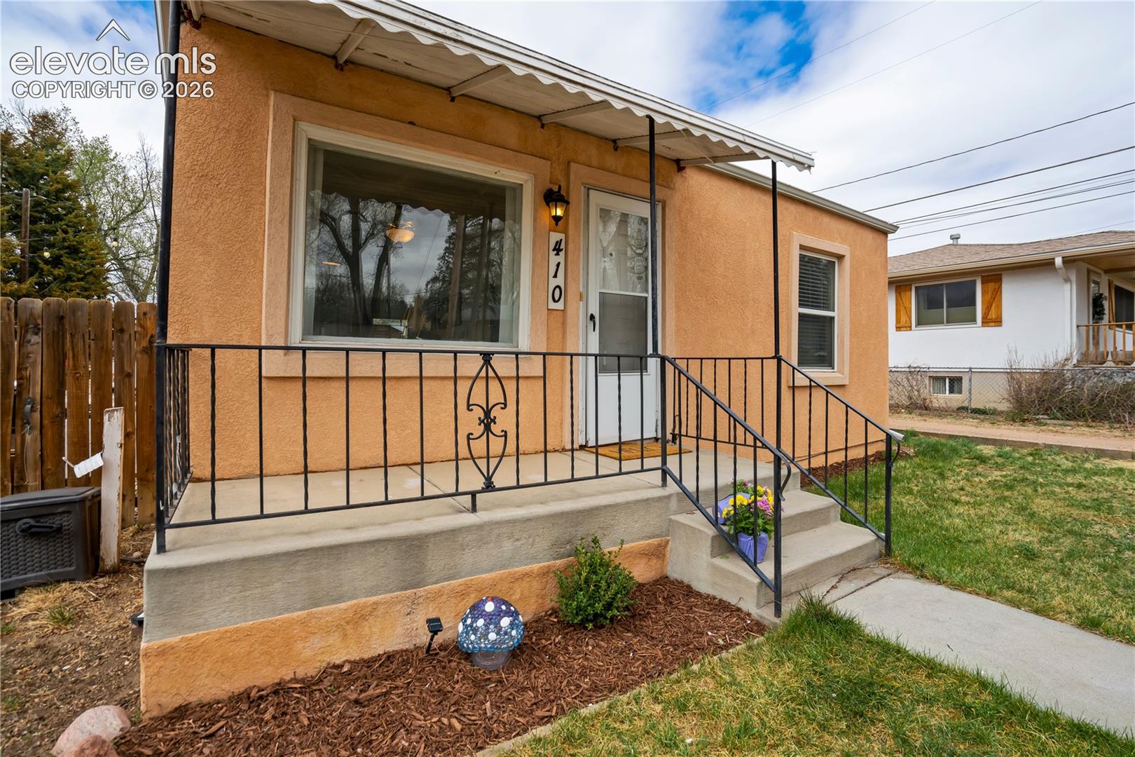 410 N 17th St, Colorado Springs, CO 80904