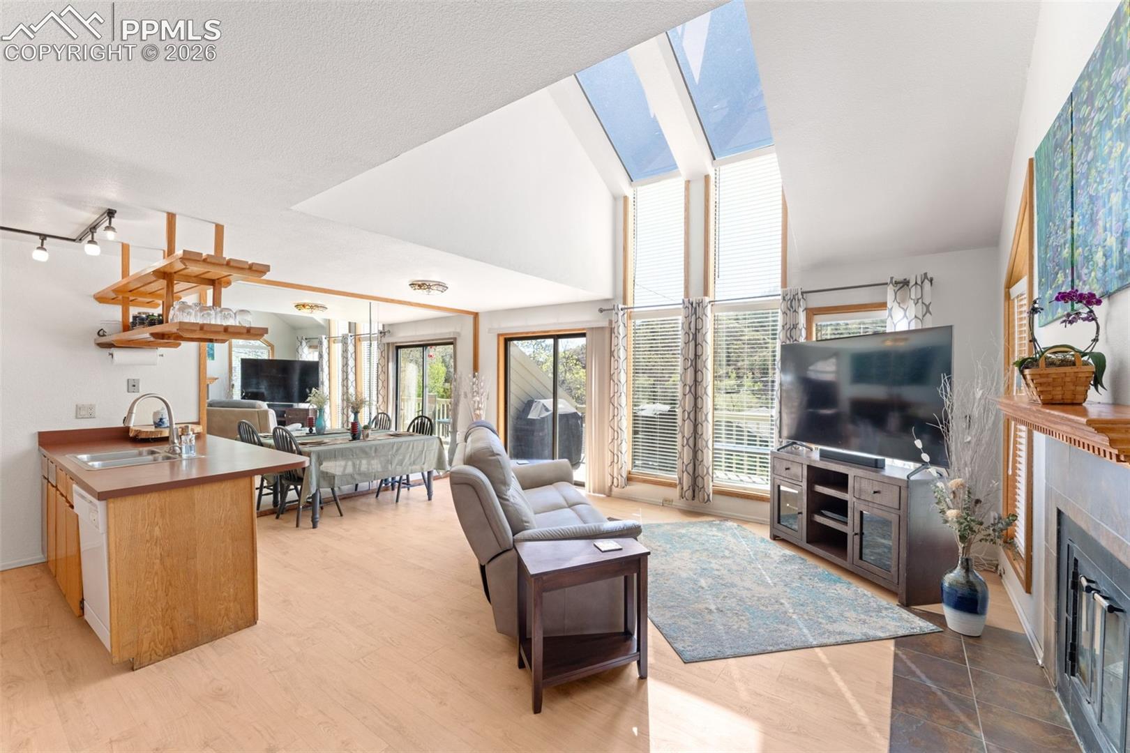 376 Pilot Knob Ave, Manitou Springs, CO 80829