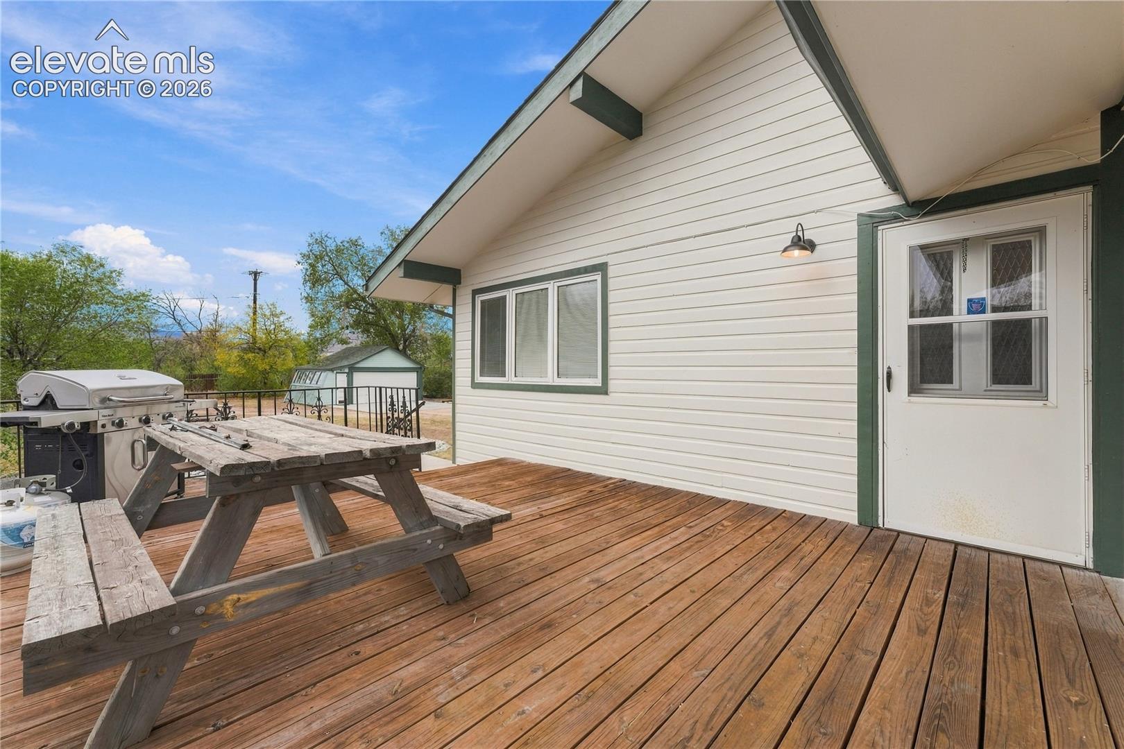 Private master bedroom deck, south facing