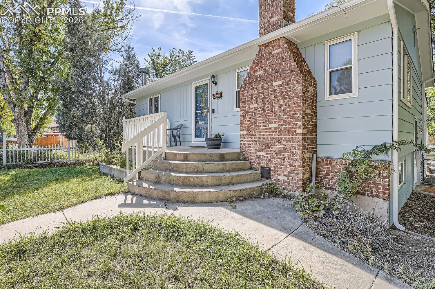 3317 W Bijou St, Colorado Springs, CO 80904