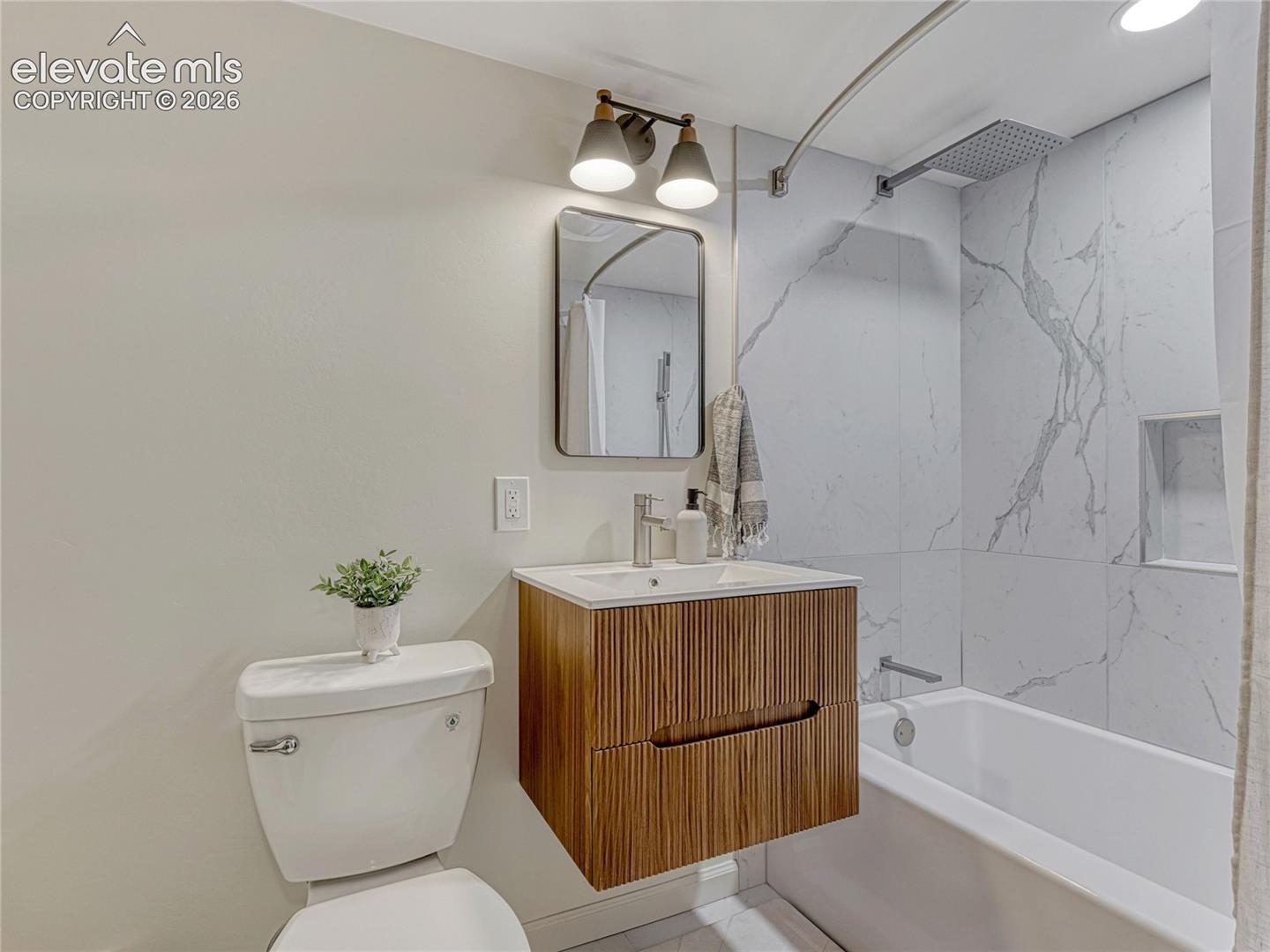 Basement full bath.