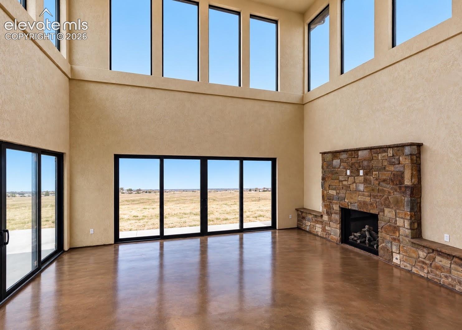 All Season Sun Room Featuring Western Wall