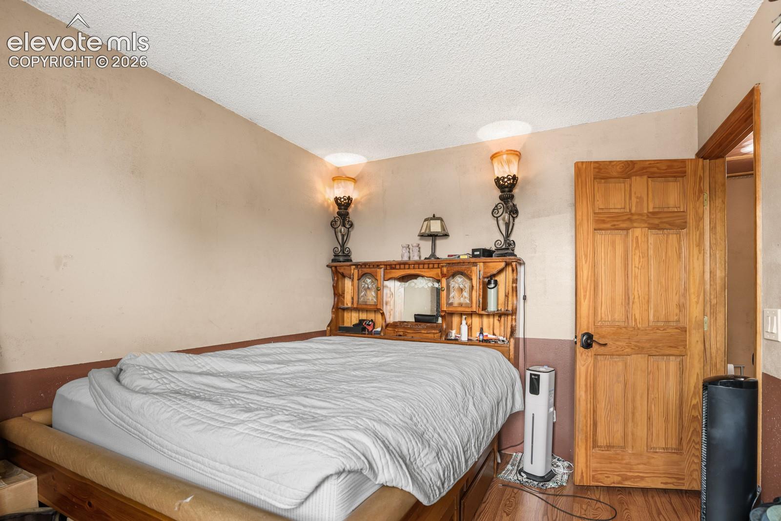 Wood-finish flooring with a natural grain pattern