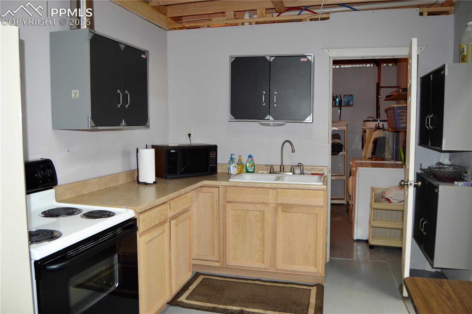 Shop kitchen