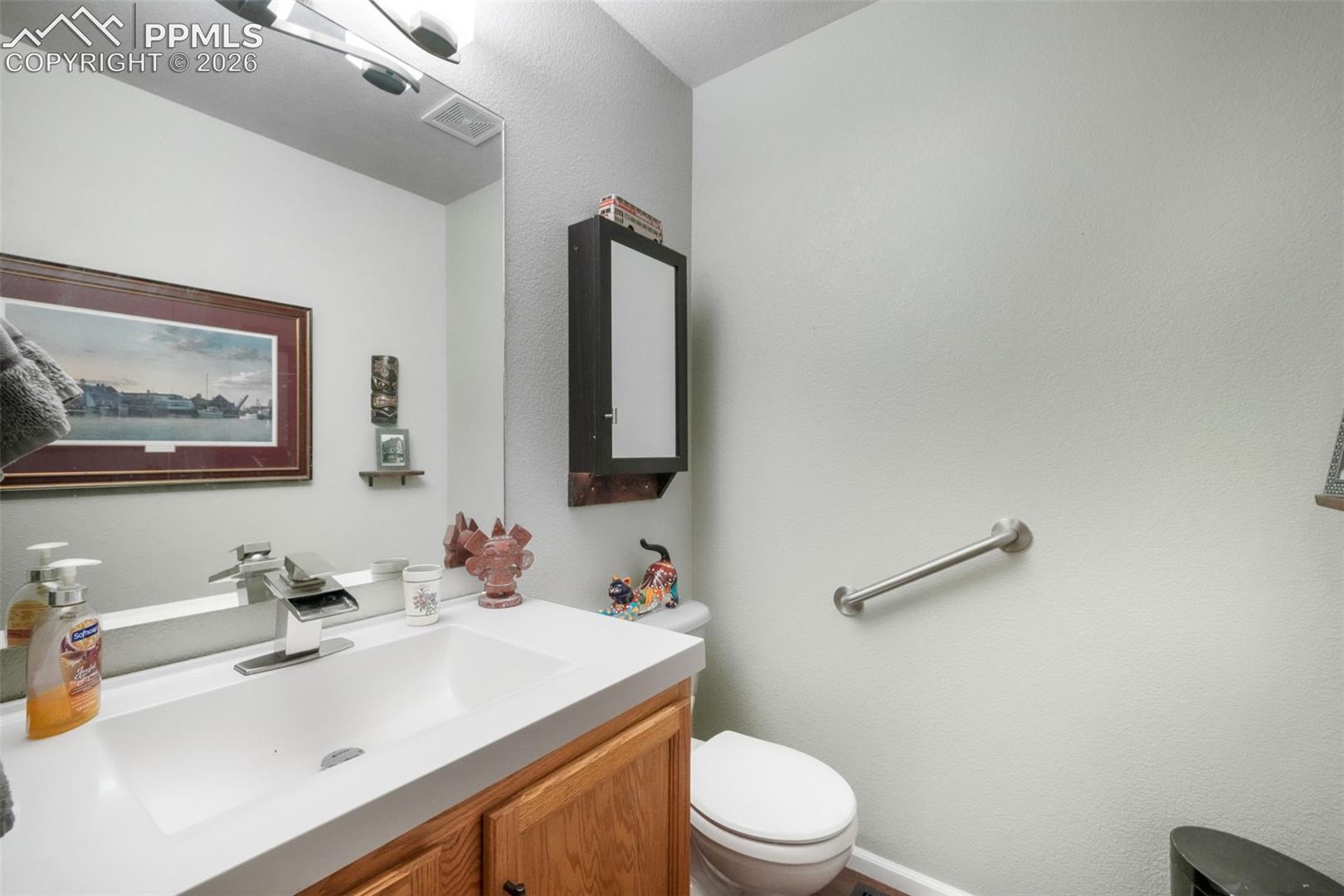 Photo 12 of 3131 Hearthridge Circle, Colorado Springs