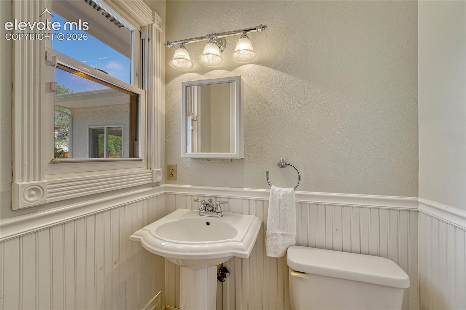 Photo 9 of 234 Crestridge Avenue, Colorado Springs